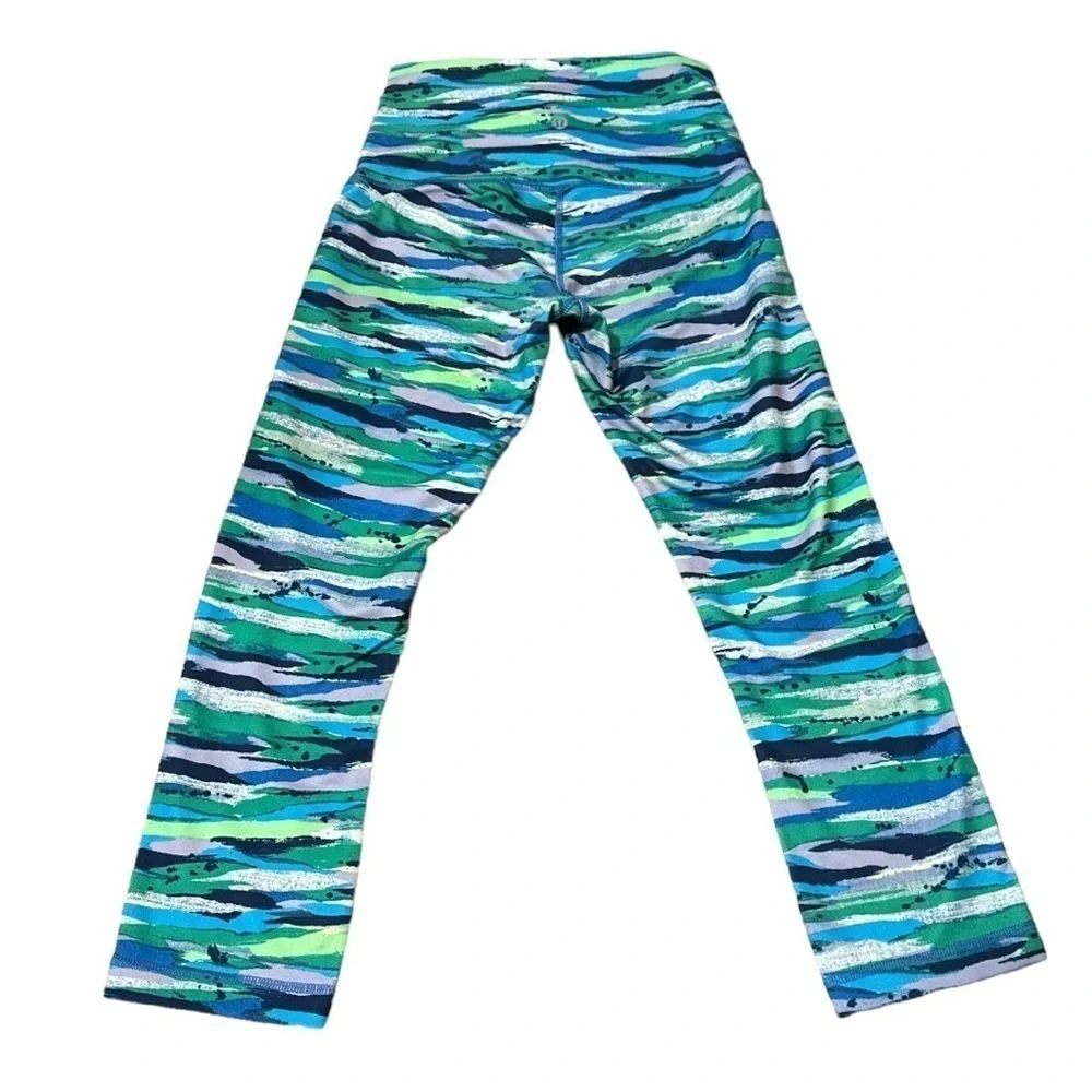 EUC - Lululemon Wunder Under Crop/Soul Cycle Collab - seven wonders - 6
